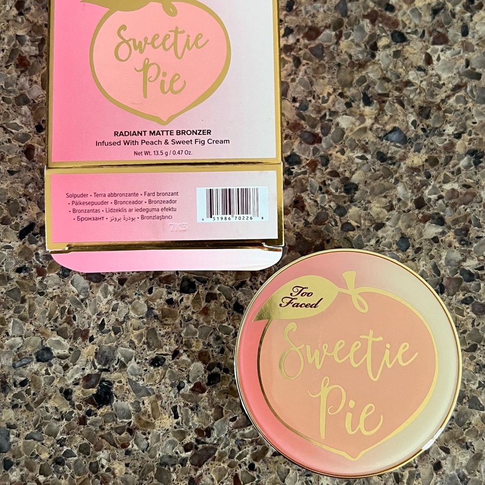 Too Faced Sweetie Pie